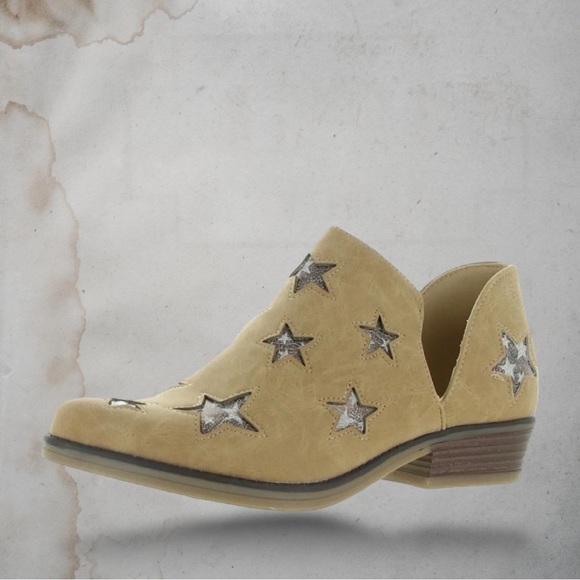 Seven7 Women's Austin Nubu Rockstar Ankle Boot Pointed Toe with Superstar - Picture 8 of 9